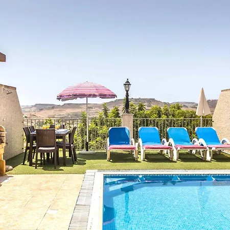 Ta Debora 3 Bedroom With Private Pool ヴィラ Xagħra