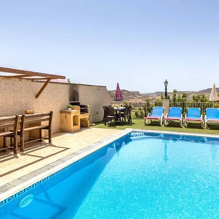 Ta Debora Sleeps 7 With Pool Βίλα *