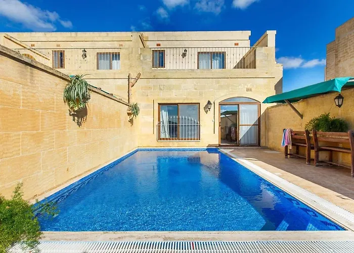 Villa Ta Debora Sleeps 8 With Pool *