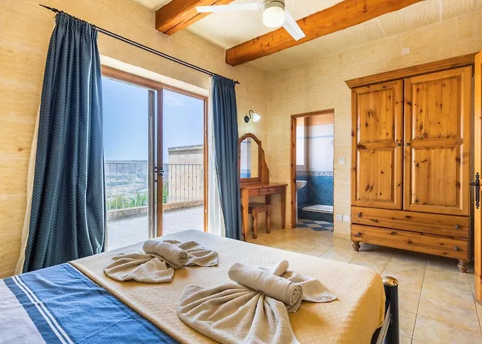 Villa Ta Debora Sleeps 8 With Pool