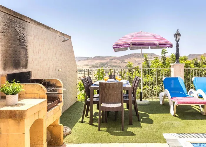 Villa Ta Debora Sleeps 8 With Pool