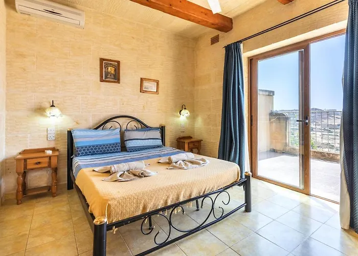 Villa Ta Debora Sleeps 8 With Pool