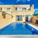 Villa Ta Debora Sleeps 8 With Pool *