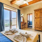 Villa Ta Debora Sleeps 8 With Pool