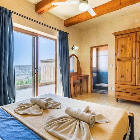 Villa Ta Debora Sleeps 8 With Pool