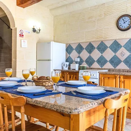 Вилла Ta Debora Sleeps 7 With Pool