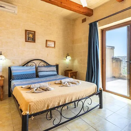Вилла Ta Debora Sleeps 7 With Pool