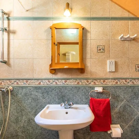 Ta Debora Sleeps 8 With Pool Xagħra