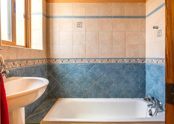 Villa Ta Debora Sleeps 8 With Pool *