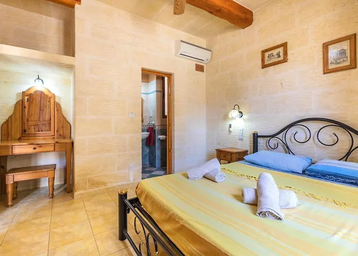 Villa Ta Debora Sleeps 8 With Pool *