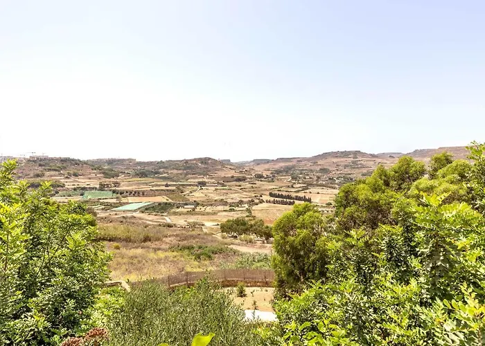 Ta Debora Sleeps 8 With Pool Xagħra